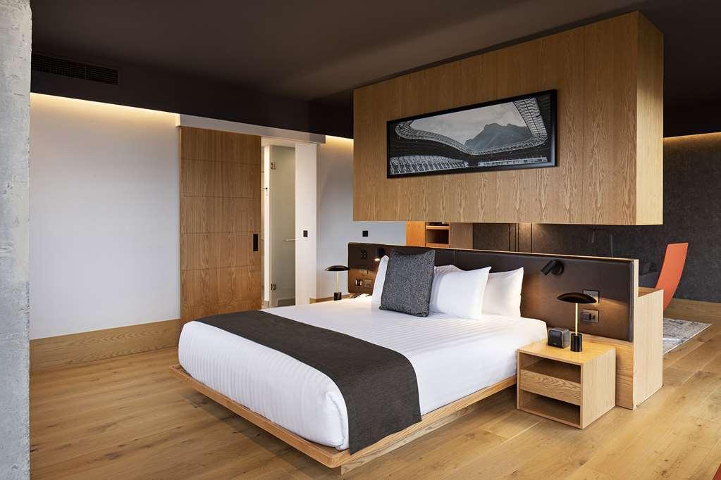 Galeria Plaza Monterrey 호텔 객실 사진 A bedroom at the hotel