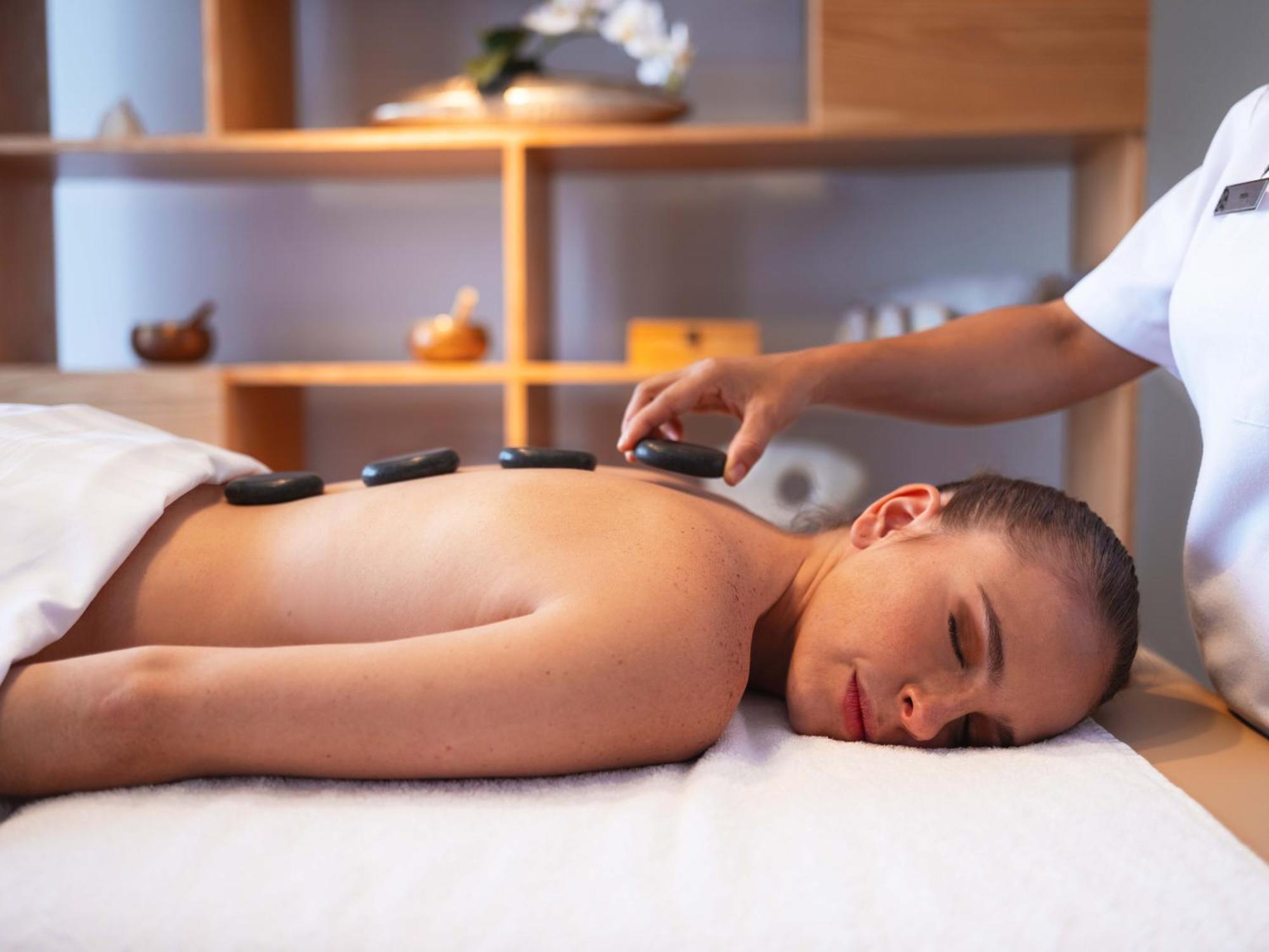 Galeria Plaza Monterrey 호텔 외부 사진 Hot stone massage